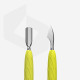 Empurrador de cutícula para manicure Gummy com cabo de silicone amarelo UNIQ 10 TYPE 3 (empurrador arredondado estreito e empurrador com bordos inclinados)