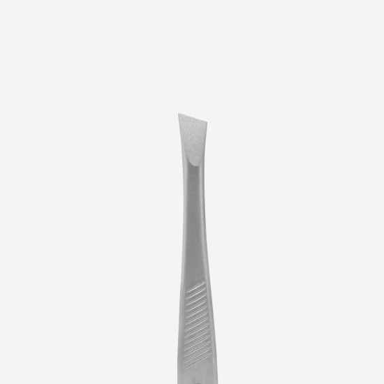 Pinça para sobrancelhas CLASSIC 10 TIPO 3 (bordos largos inclinados)
