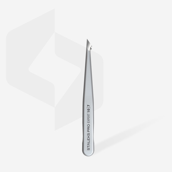 Pinça para sobrancelhas EXPERT 10 TIPO 7 (pontiaguda inclinada)