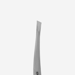 Pinça para sobrancelhas CLASSIC 13 TIPO 3 (bordos largos inclinados)